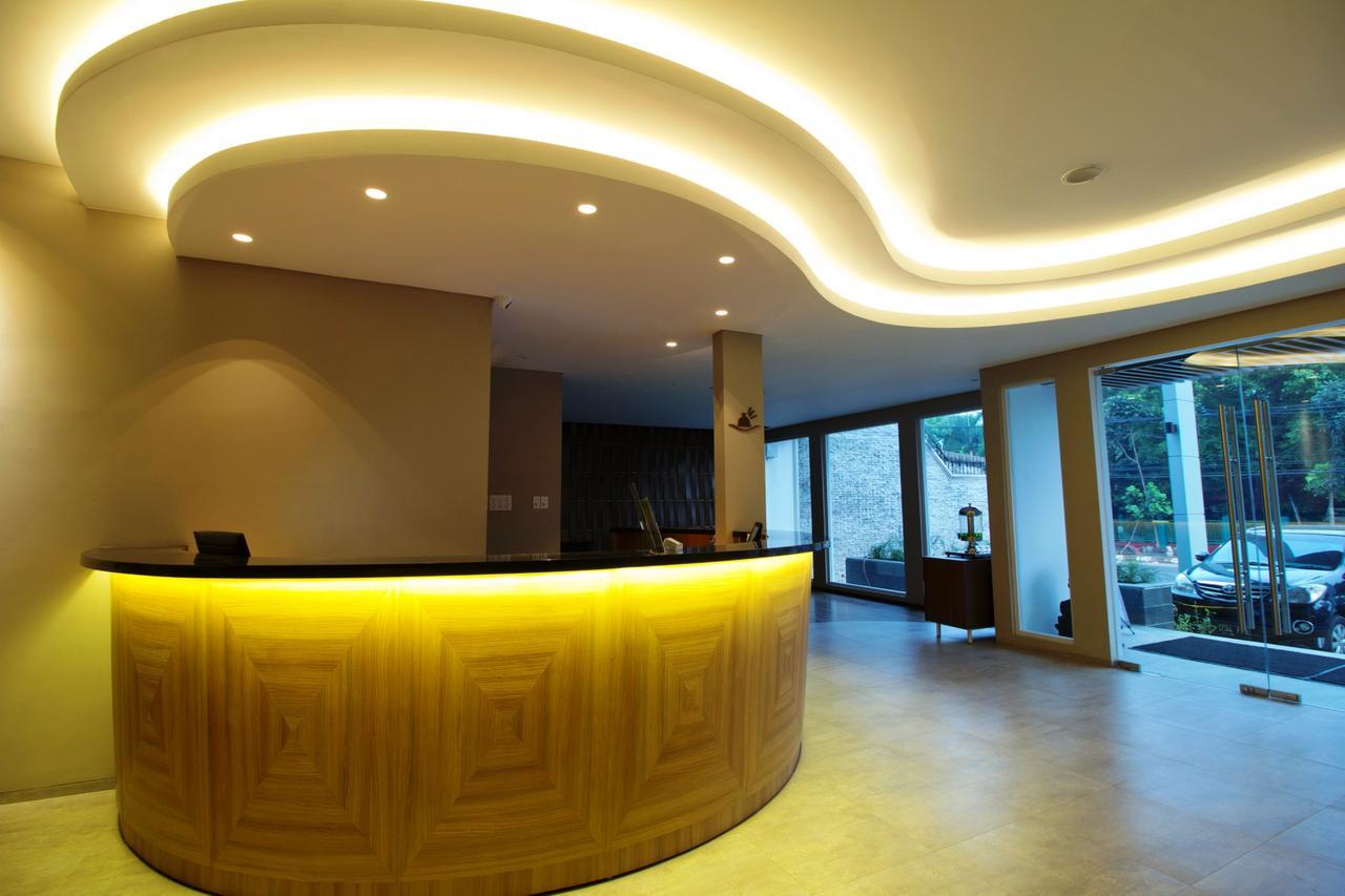 Vinotel Cirebon Exterior photo