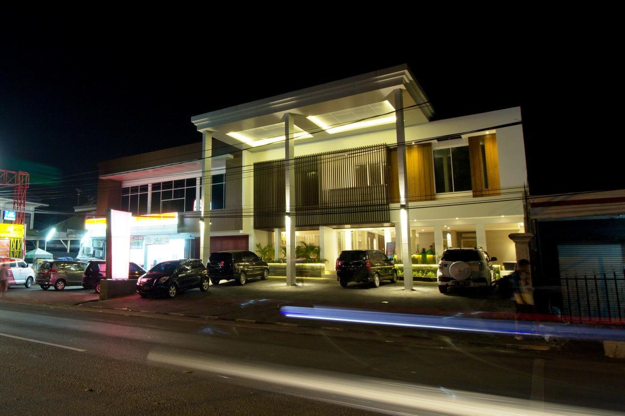 Vinotel Cirebon Exterior photo