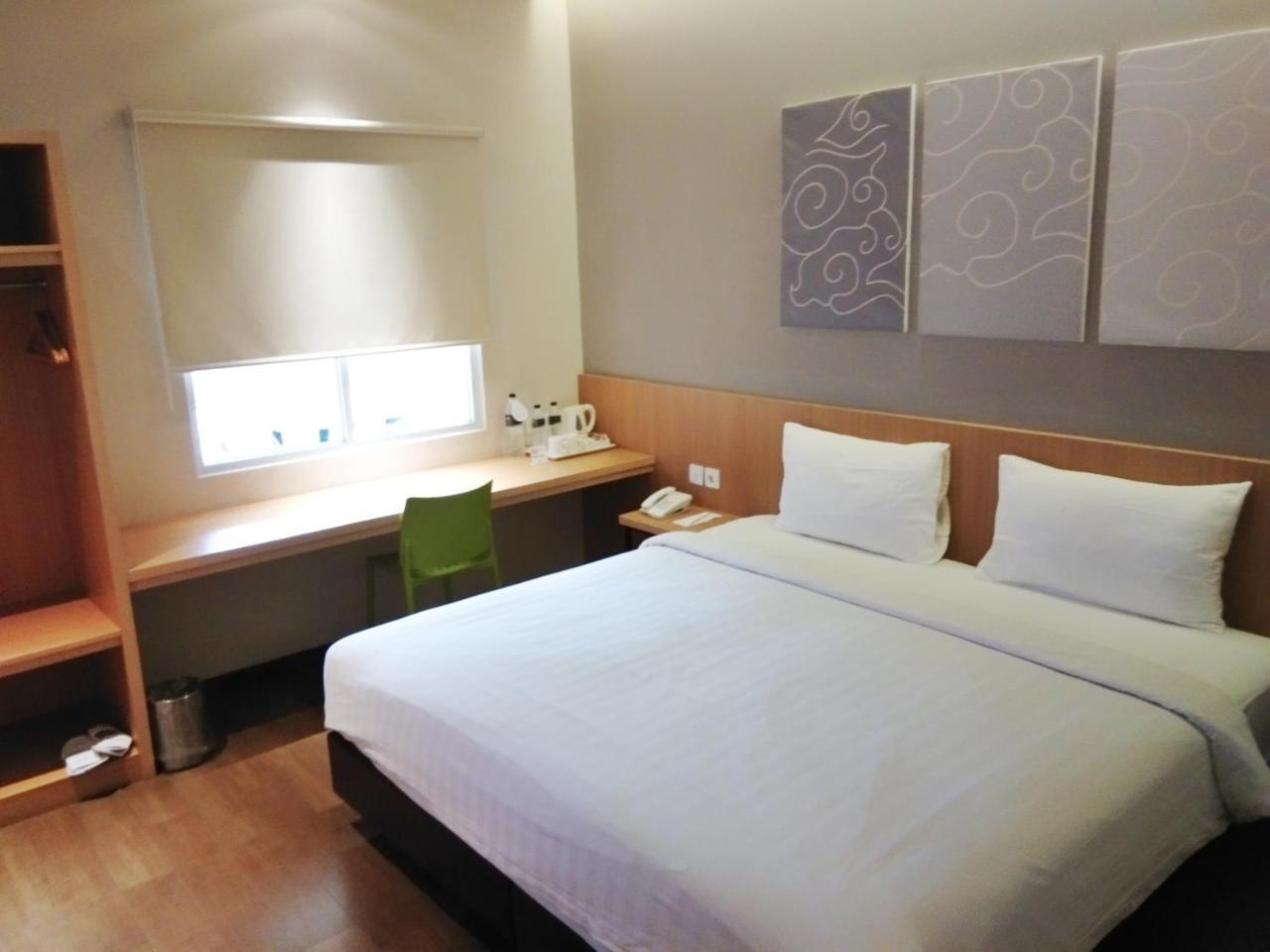 Vinotel Cirebon Exterior photo